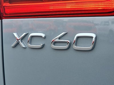 2024 Volvo XC60 Plus Dark Theme