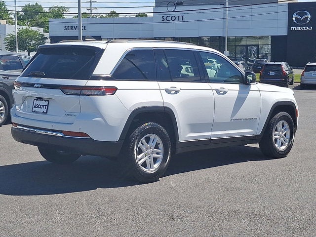 2023 Jeep Grand Cherokee Laredo