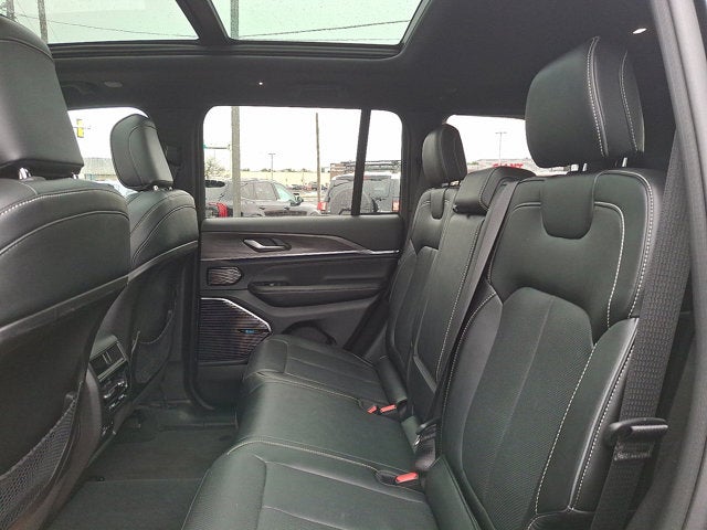 2022 Jeep Grand Cherokee 4xe Overland