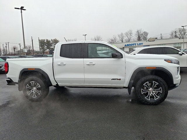 2025 GMC Canyon AT4