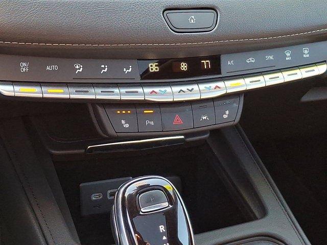 2023 Cadillac XT4 AWD Premium Luxury