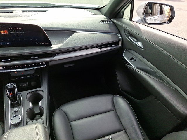 2025 Cadillac XT4 AWD Premium Luxury