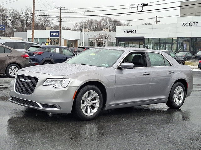 2015 Chrysler 300 Limited