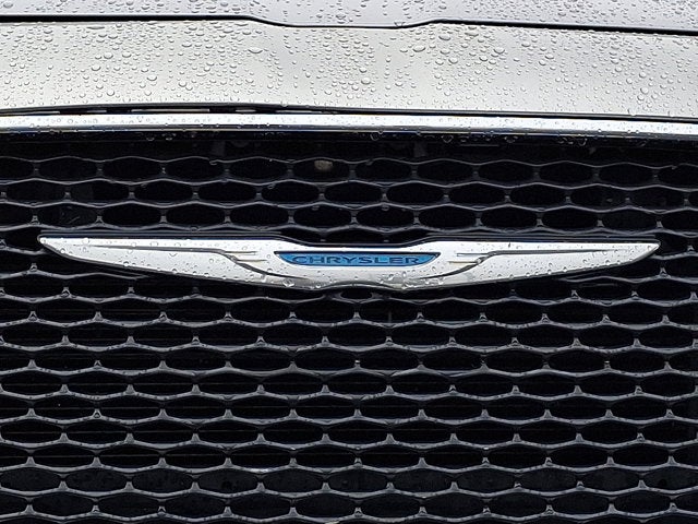 2015 Chrysler 300 Limited