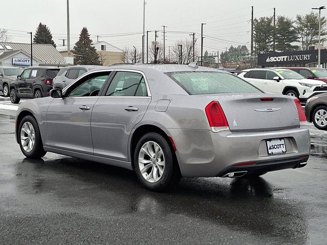 2015 Chrysler 300 Limited