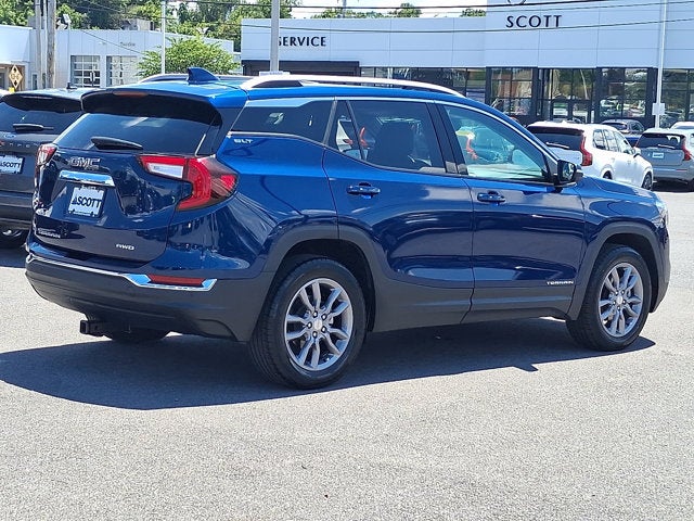 2023 GMC Terrain SLT