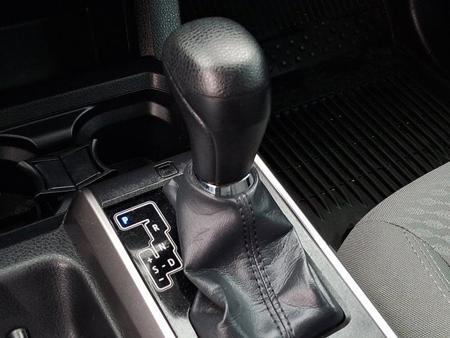 2022 Toyota Tacoma 4WD SR5