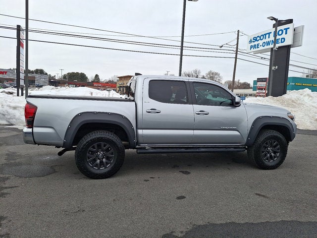 2022 Toyota Tacoma 4WD SR5