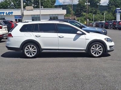 2019 Volkswagen Golf Alltrack S