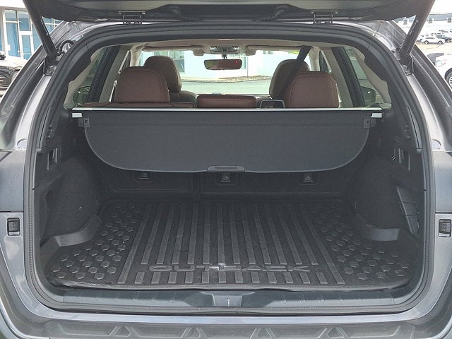 2022 Subaru Outback Touring XT