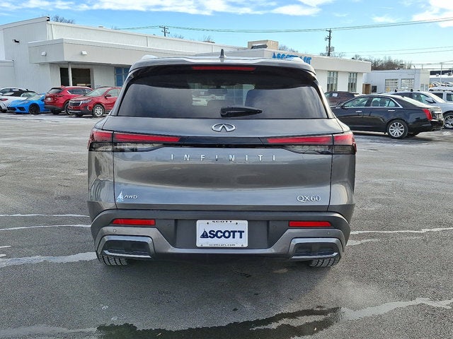 2022 INFINITI QX60 LUXE