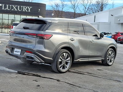 2022 INFINITI QX60 LUXE