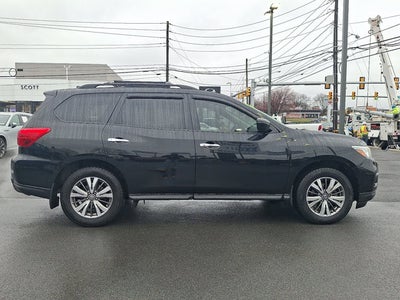 2019 Nissan Pathfinder SV