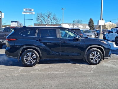 2024 Toyota Highlander XLE