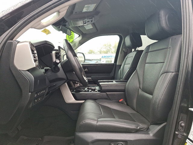 2022 Toyota Tundra 4WD SR5