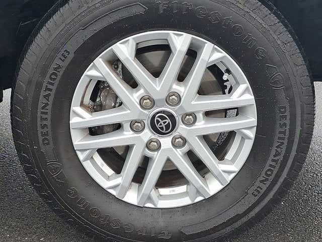 2022 Toyota Tundra 4WD SR5