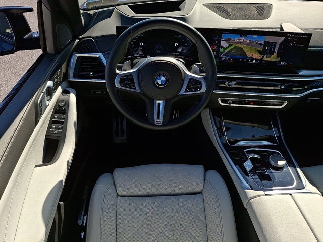 2025 BMW X5 M60i