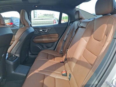 2024 Volvo S60 Recharge Plug-In Hybrid Ultimate Dark Theme