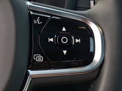2024 Volvo S60 Recharge Plug-In Hybrid Ultimate Dark Theme