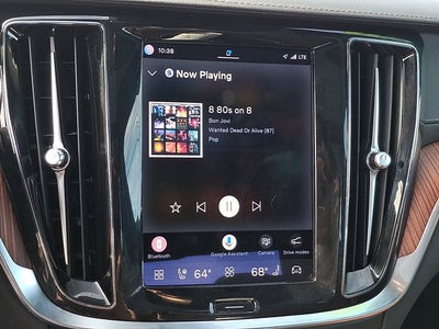 2024 Volvo S60 Recharge Plug-In Hybrid Ultimate Dark Theme