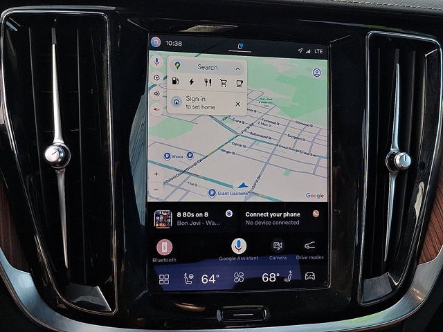 2024 Volvo S60 Recharge Plug-In Hybrid Ultimate Dark Theme