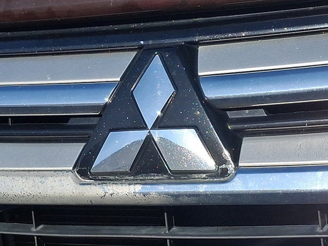 2016 Mitsubishi Outlander Base