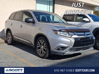 2016 Mitsubishi Outlander Base