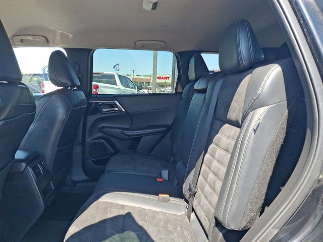 2022 Mitsubishi Outlander SE