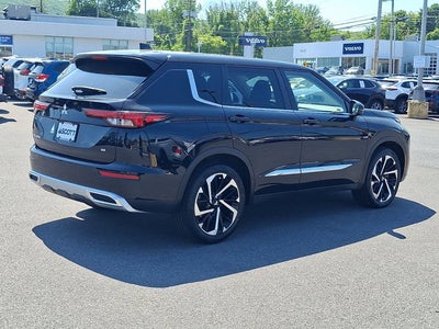 2022 Mitsubishi Outlander SE