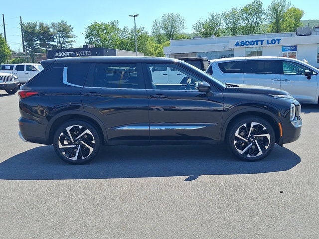 2022 Mitsubishi Outlander SE