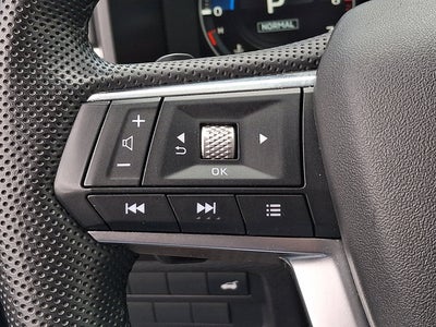 2023 Mitsubishi Outlander Base