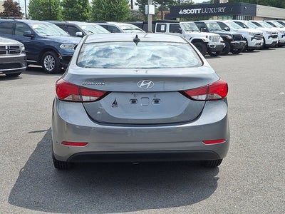 2016 Hyundai Elantra SE