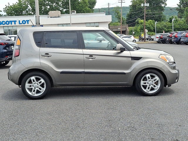 2011 Kia Soul +