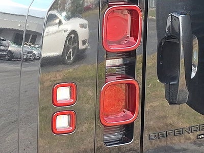 2023 Land Rover Defender X-Dynamic SE