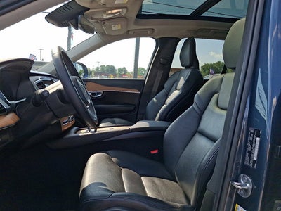 2023 Volvo XC90 Plus