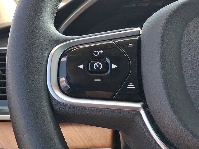 2023 Volvo XC90 Plus