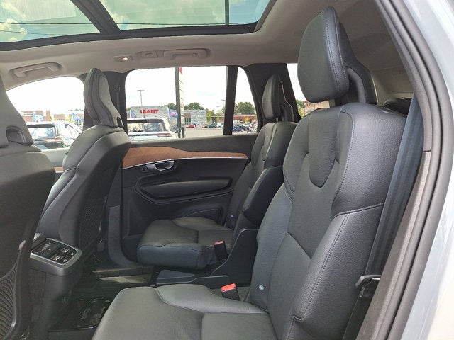 2024 Volvo XC90 Plus Bright Theme