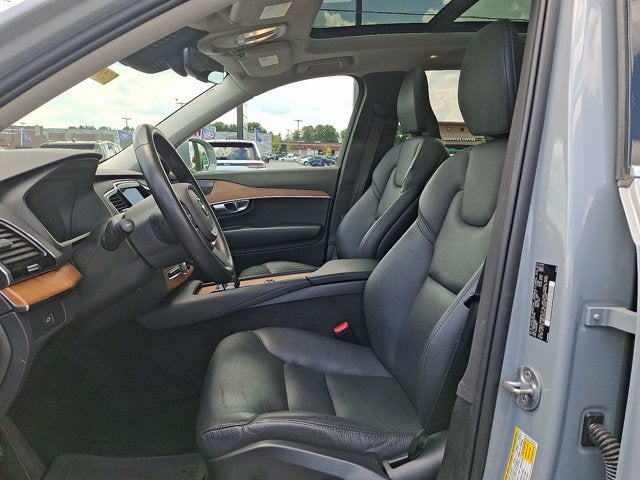 2024 Volvo XC90 Plus Bright Theme