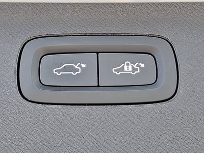 2024 Volvo XC90 Plus Bright Theme