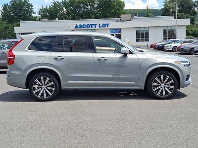 2024 Volvo XC90 Plus Bright Theme