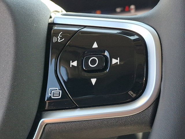 2024 Volvo XC90 Ultimate Bright Theme