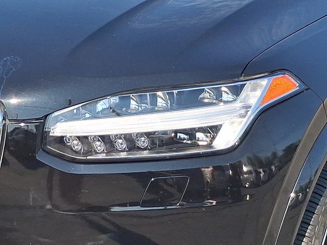 2024 Volvo XC90 Ultimate Bright Theme