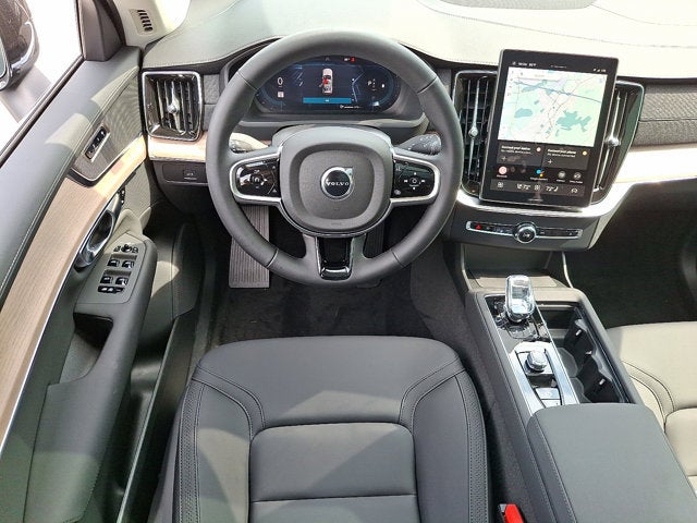 2025 Volvo XC90 Plus