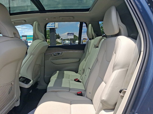 2024 Volvo XC90 Plus Bright Theme