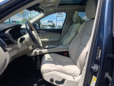 2024 Volvo XC90 Plus Bright Theme