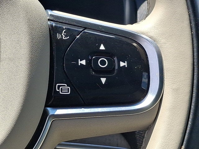 2024 Volvo XC90 Plus Bright Theme