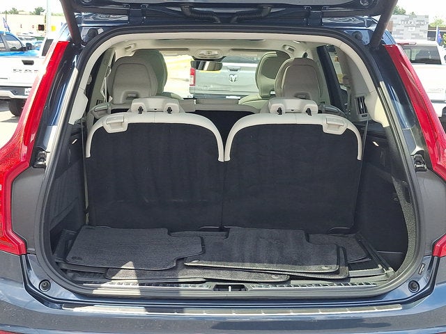 2024 Volvo XC90 Plus Bright Theme