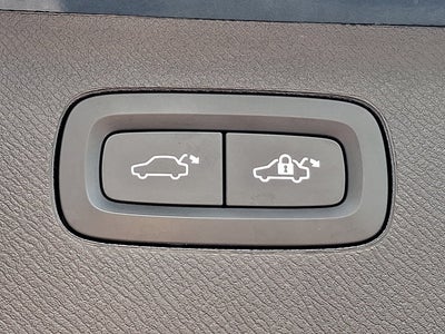 2024 Volvo XC90 Plus Bright Theme
