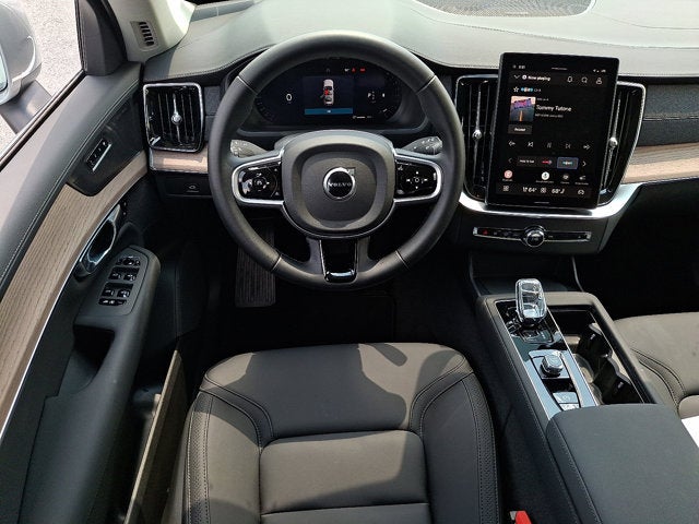 2026 Volvo XC90 Plus