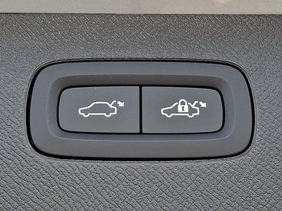 2026 Volvo XC90 Plus